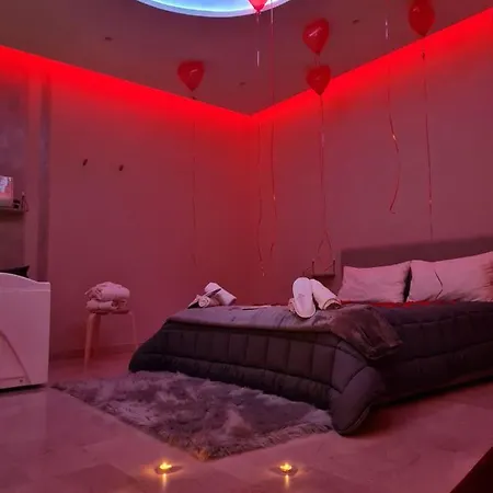 Love hotel Suite1944&Col.Mar Turi